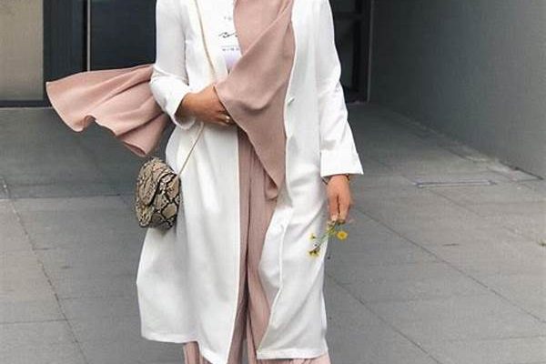 Elegant Hijab-friendly Ensembles