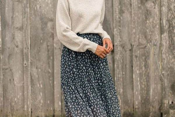 Modern Modest Casual Fashion Women