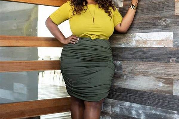 Trendy Styles For Curvy Silhouettes